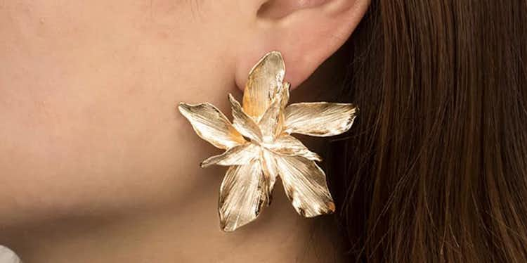 Gold Metal Flower Earrings 