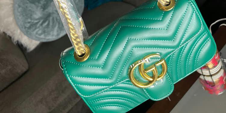GG purse 