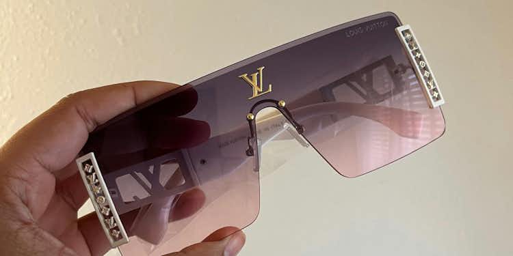 Lv XL monogram shades 