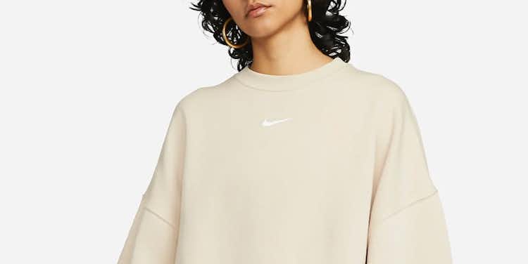 Nike Sportswear Collection Essentials
